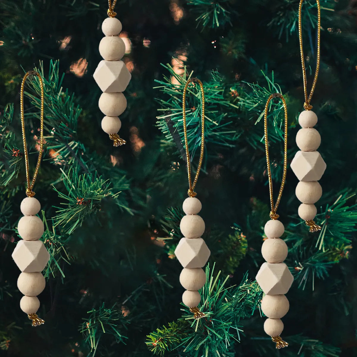 3pcs Wooden Beads Christmas Tree Decor – Blackbrdstore