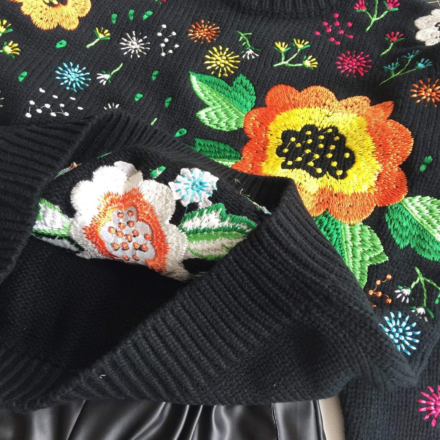 Floral Sweater Blackbrdstore