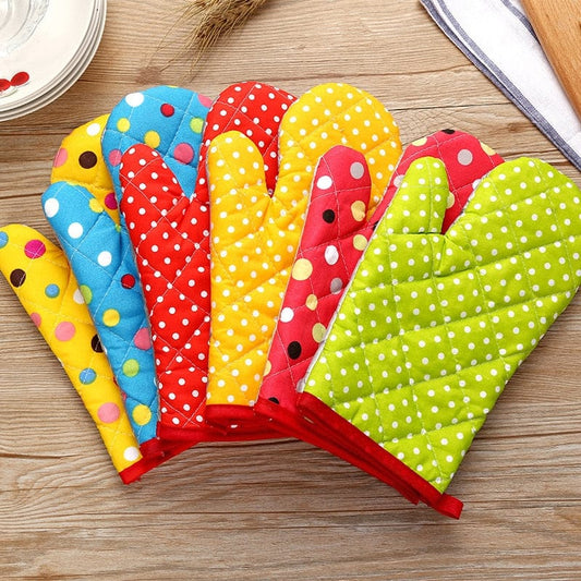 Polka Dot Oven Gloves Blackbrdstore