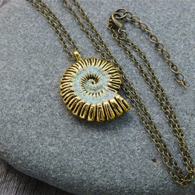 Uma Necklace Blackbrdstore