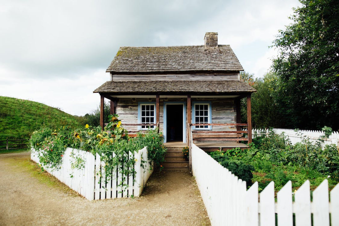 Farmhouse Decor: From Rustic to Bohemian Blackbrdstore