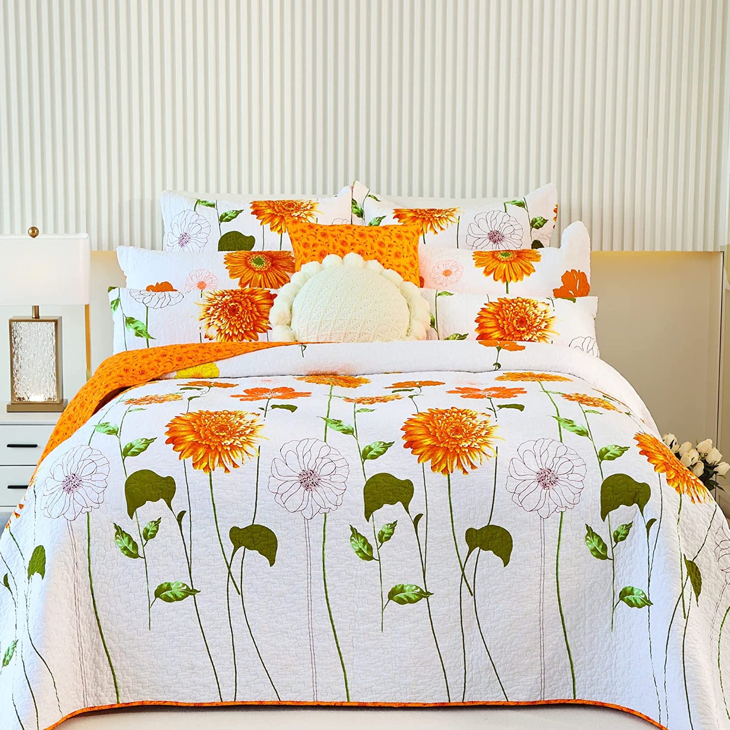 Orange Daisies Quilt Bedspread Set