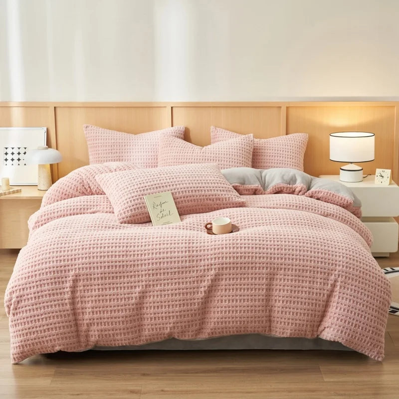 CloudLuxe Milk Velvet Bedding Set