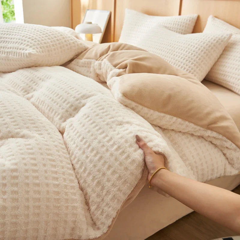 CloudLuxe Milk Velvet Bedding Set