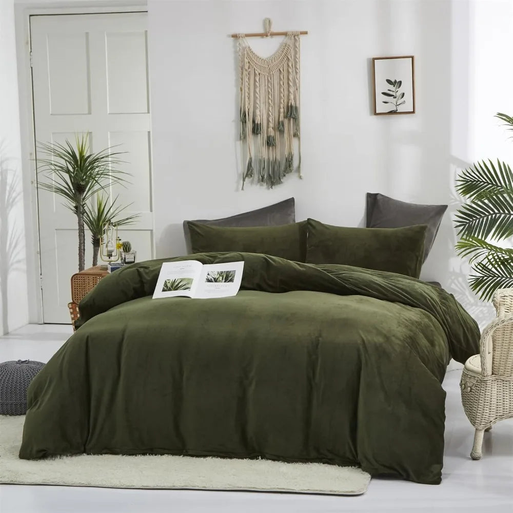 Emerald Haven Velvet Queen Comforter Set