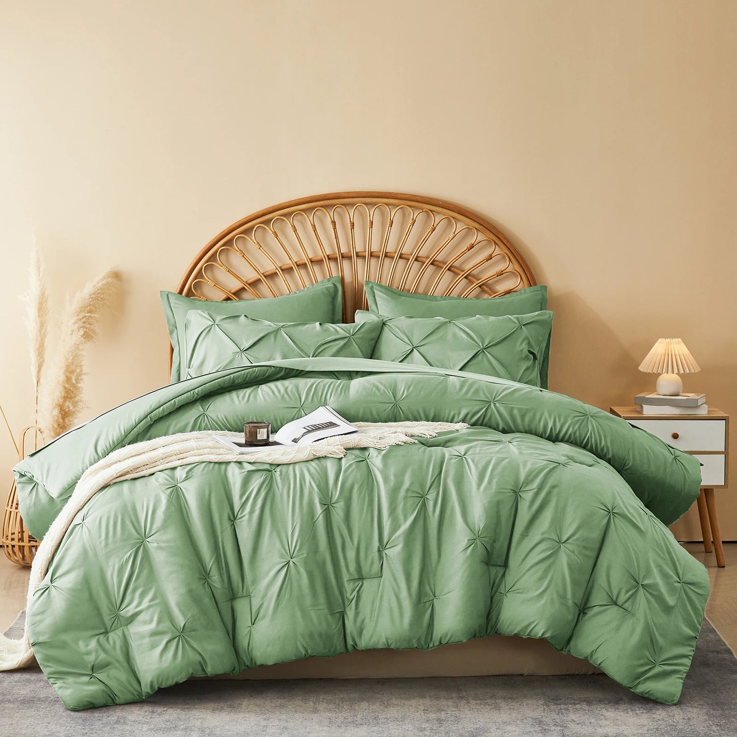 The Silver Pleat Comforter Set