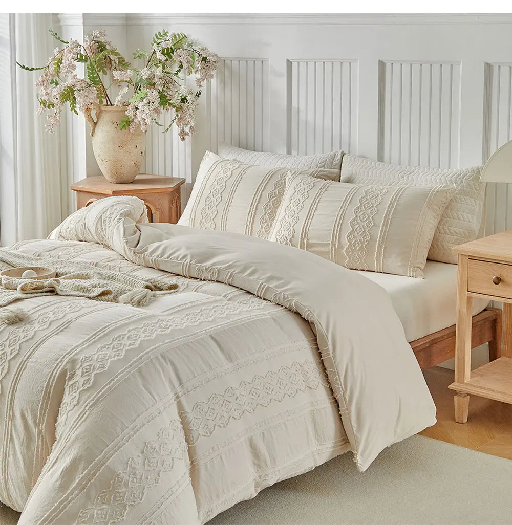 LoomSerene Geometric Tufted Duvet Set