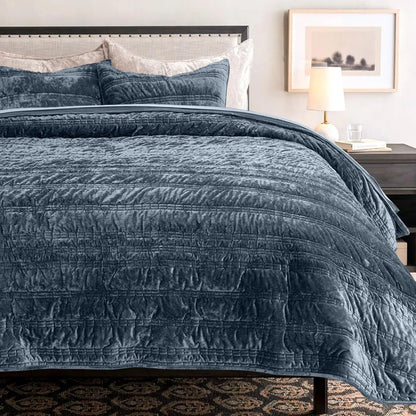 Velour Élan Quilt Set