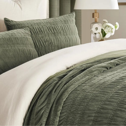 Verdant Crinkle Velvet Quilt Set