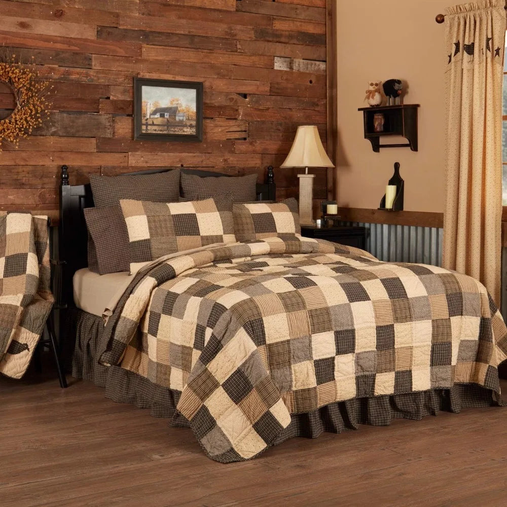 Kettle Grove 3-Piece Queen Quilt Set – Primitive Country Patchwork Design in Black and Crème