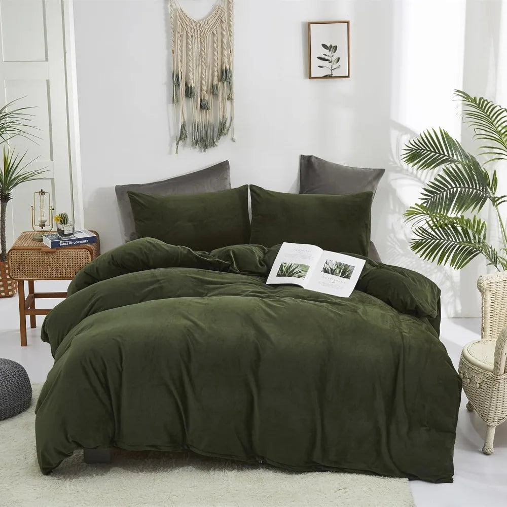 Emerald Haven Velvet Queen Comforter Set