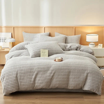 CloudLuxe Milk Velvet Bedding Set