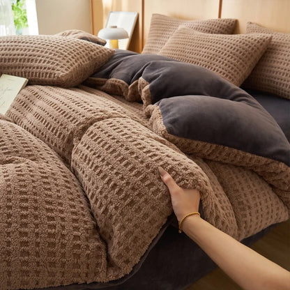 CloudLuxe Milk Velvet Bedding Set