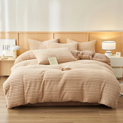 CloudLuxe Milk Velvet Bedding Set