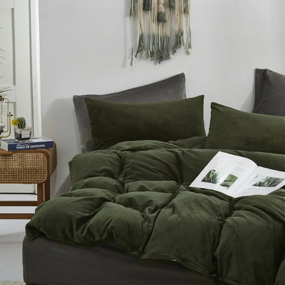 Emerald Haven Velvet Queen Comforter Set