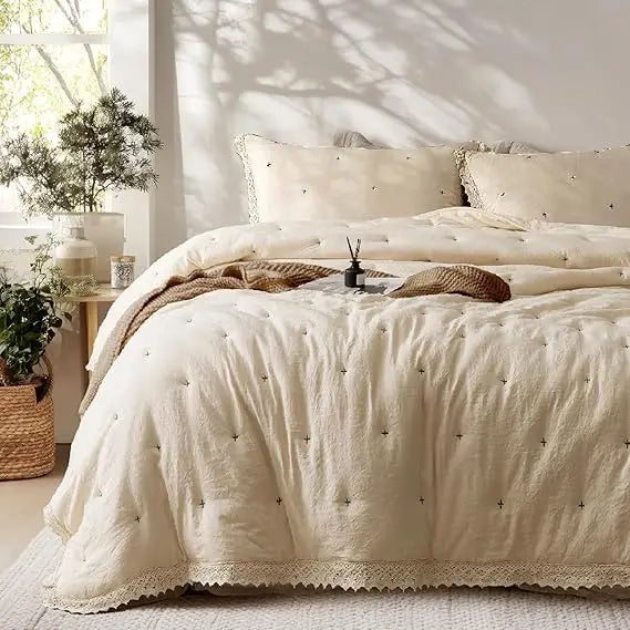 Willow Dusk Lace Quilt Set