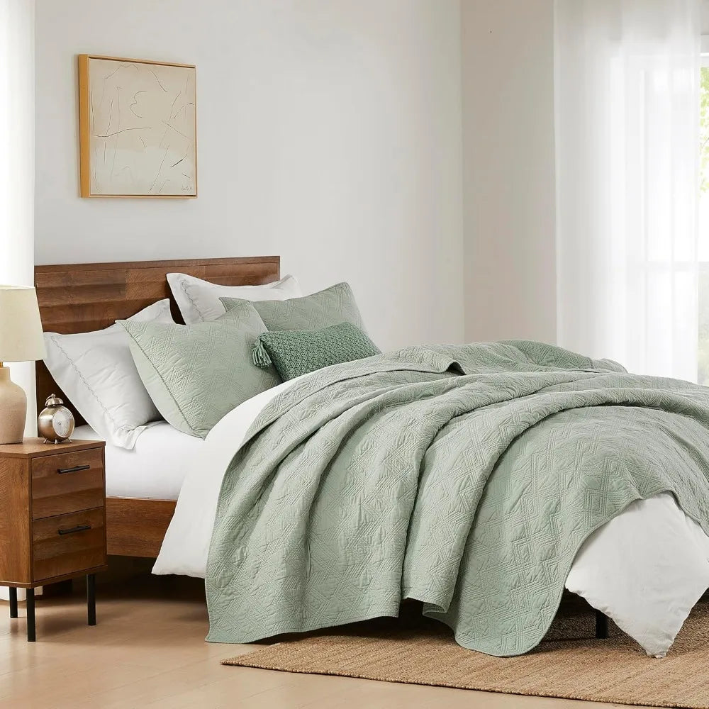 Sage Haven Heirloom Quilt Set