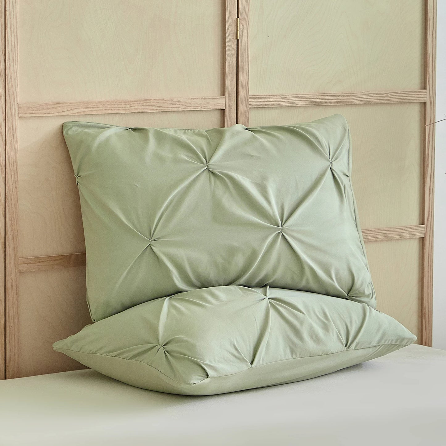 Athena Lux Pinch Pleat Comforter Set