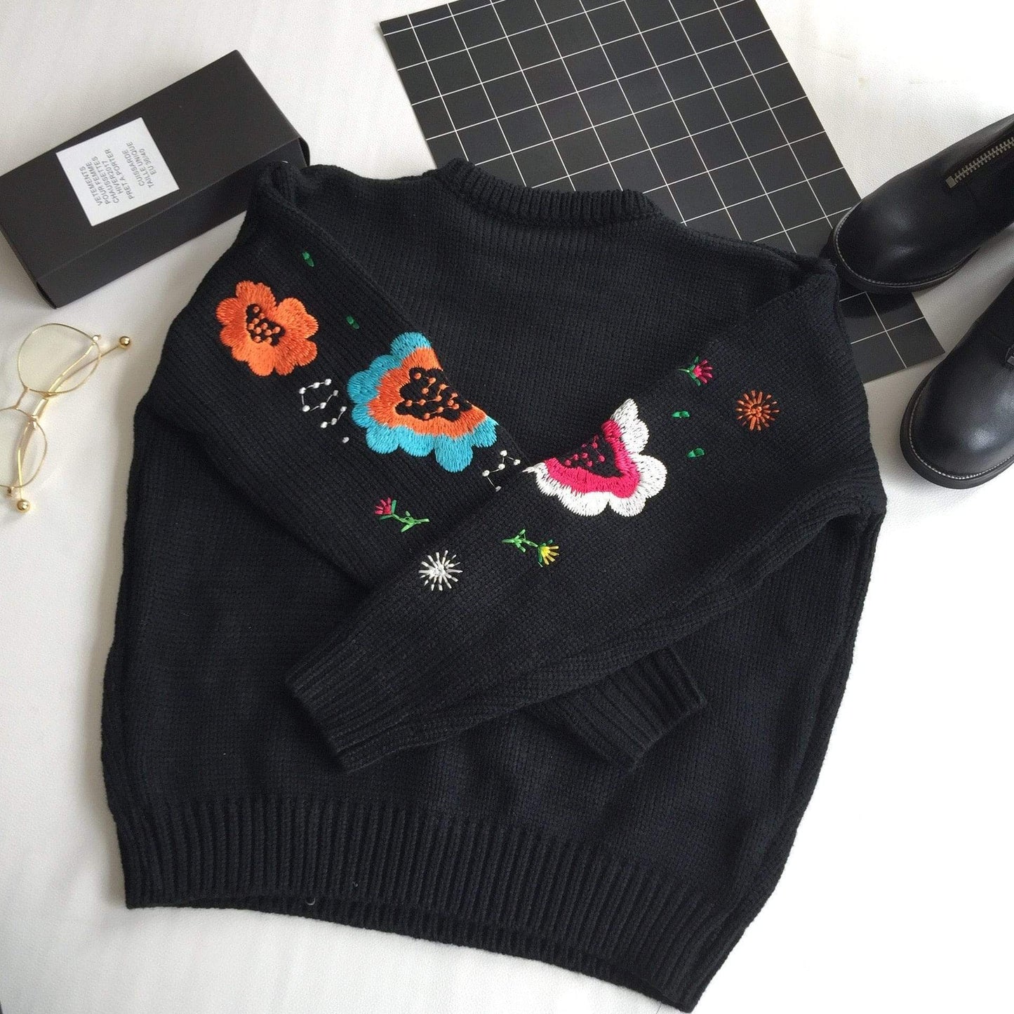 Floral Sweater Blackbrdstore
