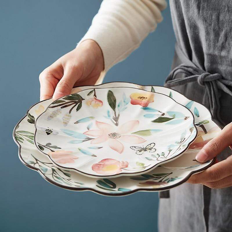 Flower-shaped Ceramic Plate Blackbrdstore
