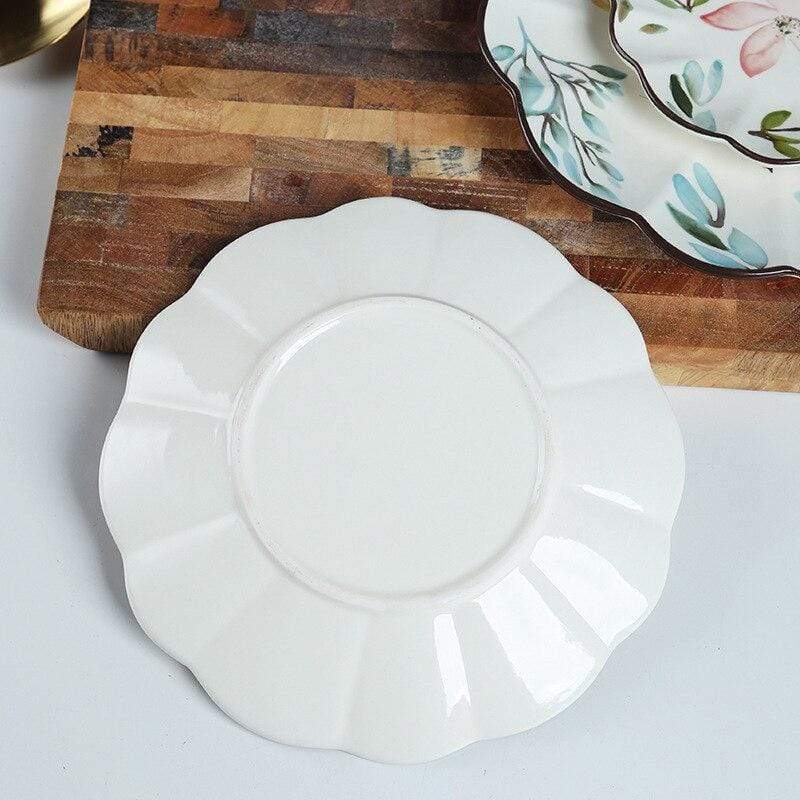 Flower-shaped Ceramic Plate Blackbrdstore