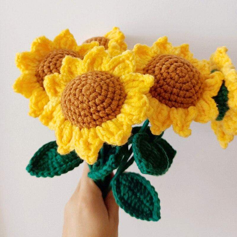 Hand-knitted Daisy Flowers Blackbrdstore