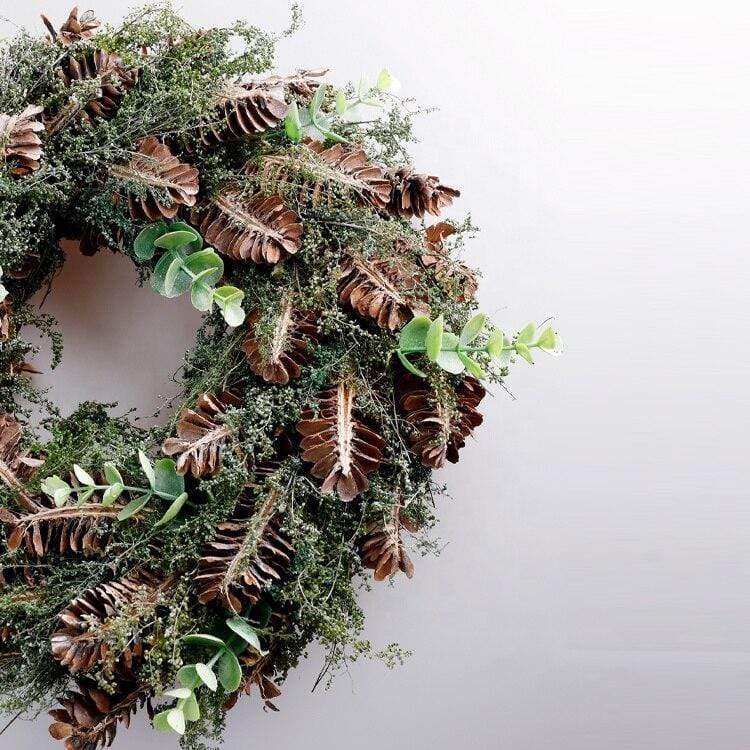 Pine Cones & Leaves Christmas Wreath Blackbrdstore