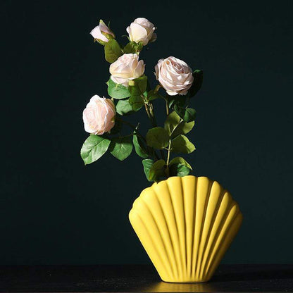 Shell Vase Blackbrdstore