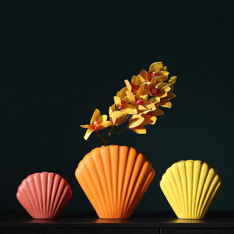 Shell Vase Blackbrdstore