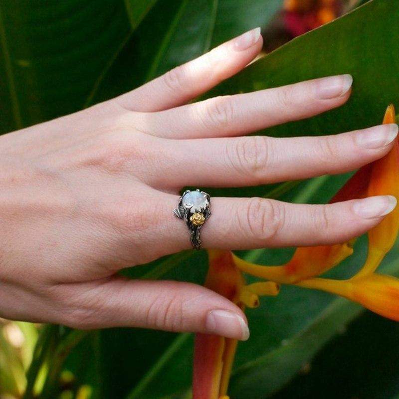 Vintage Moonstone Ring Blackbrdstore