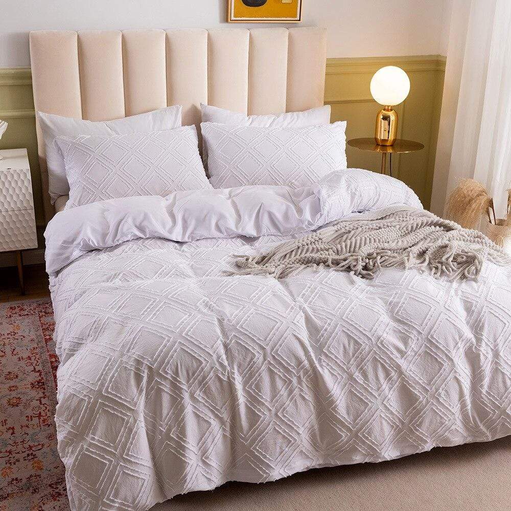 Wavy White Bedding Set Blackbrdstore