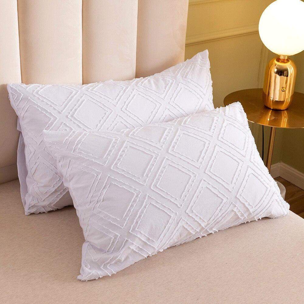 Wavy White Bedding Set Blackbrdstore